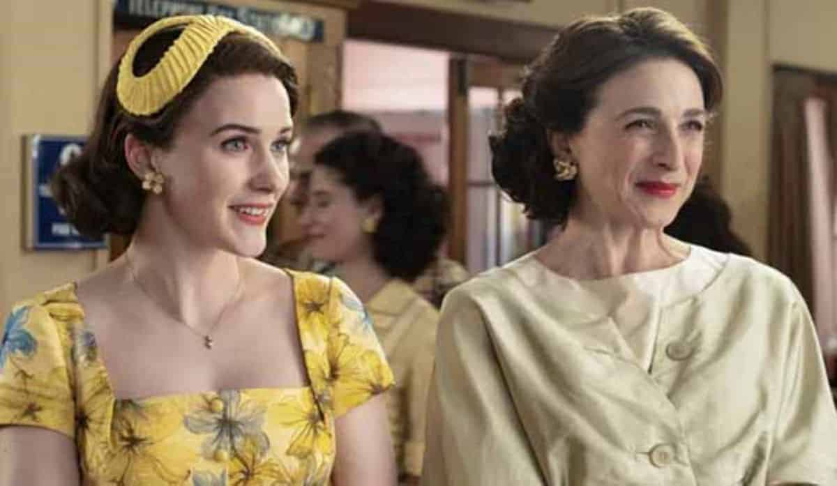 “The Marvelous Mrs. Maisel’s” Marin Hinkle Dishes on Fashion, Friendship, and Holiday Traditions
